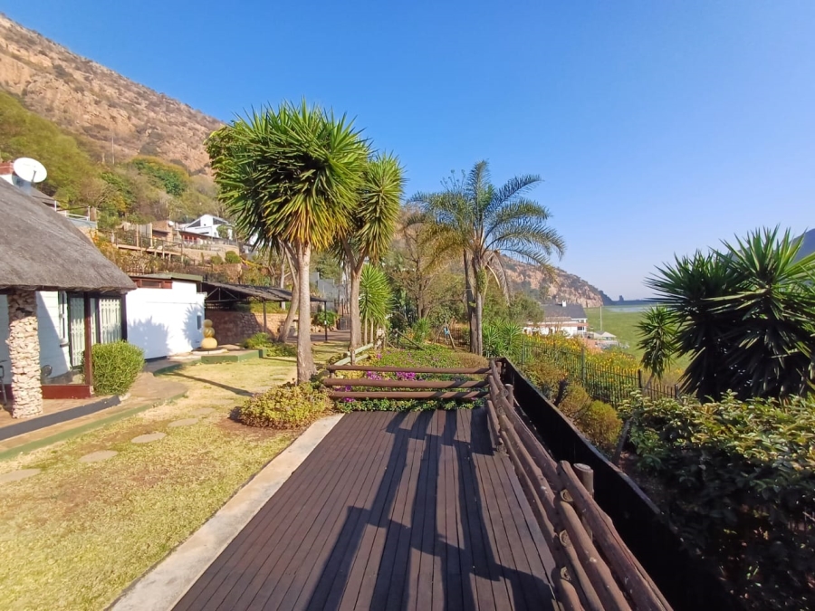 3 Bedroom Property for Sale in Kosmos North West